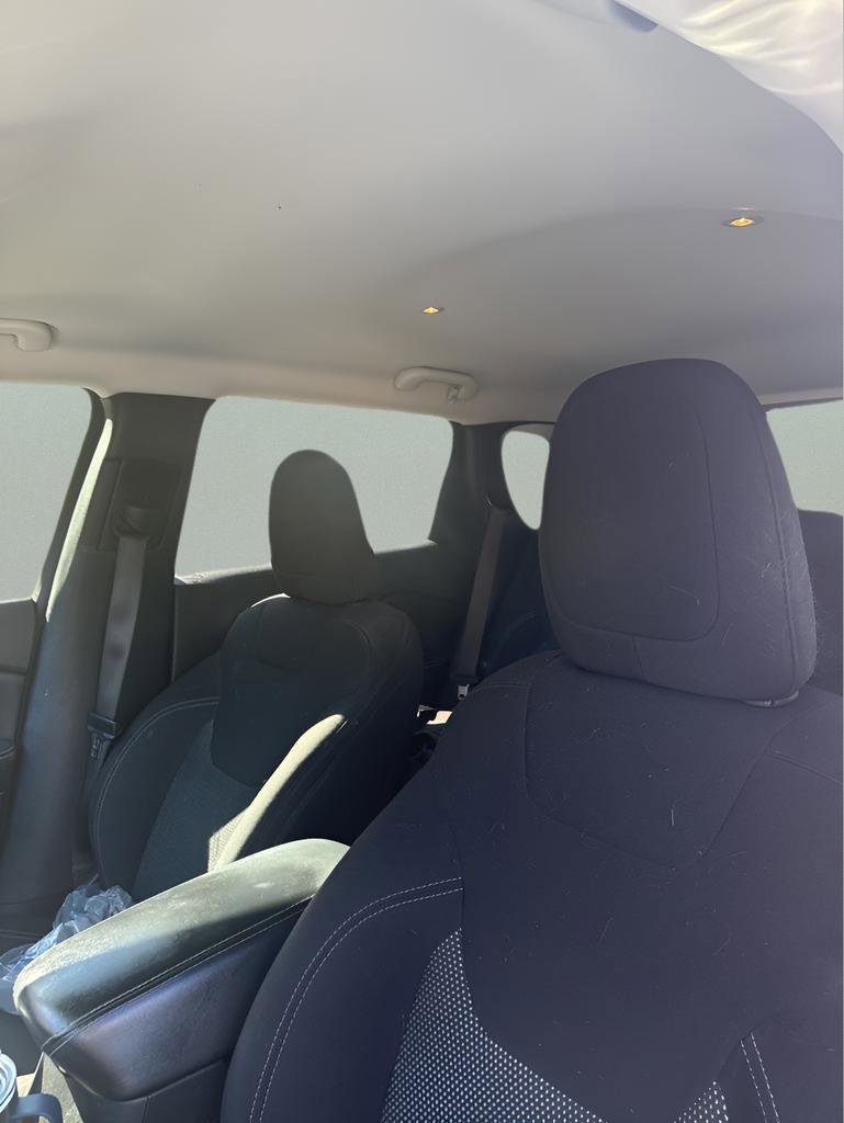 Used 2020 Jeep Cherokee Latitude image 12