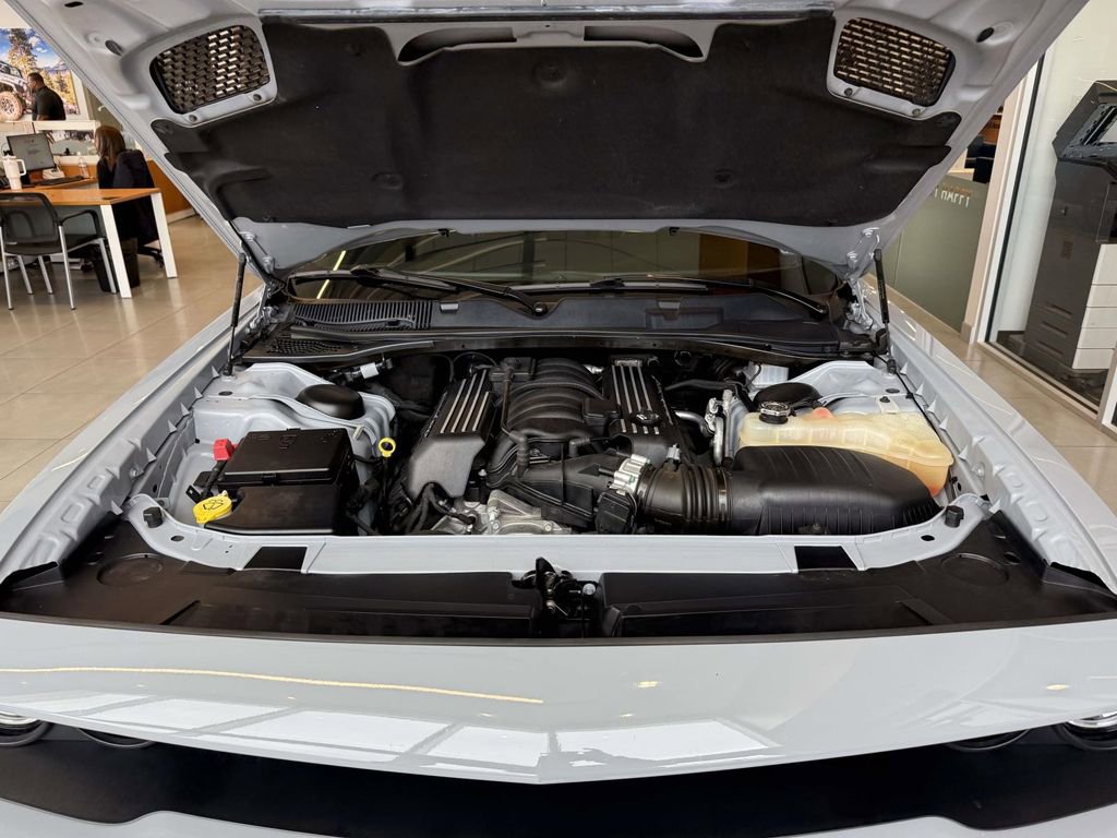 Used 2022 Dodge Challenger R/T Scat Pack RWD image 12