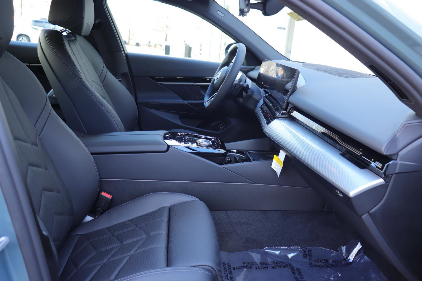 Used 2025 BMW 530i 530i w/ M Sport Package image 18