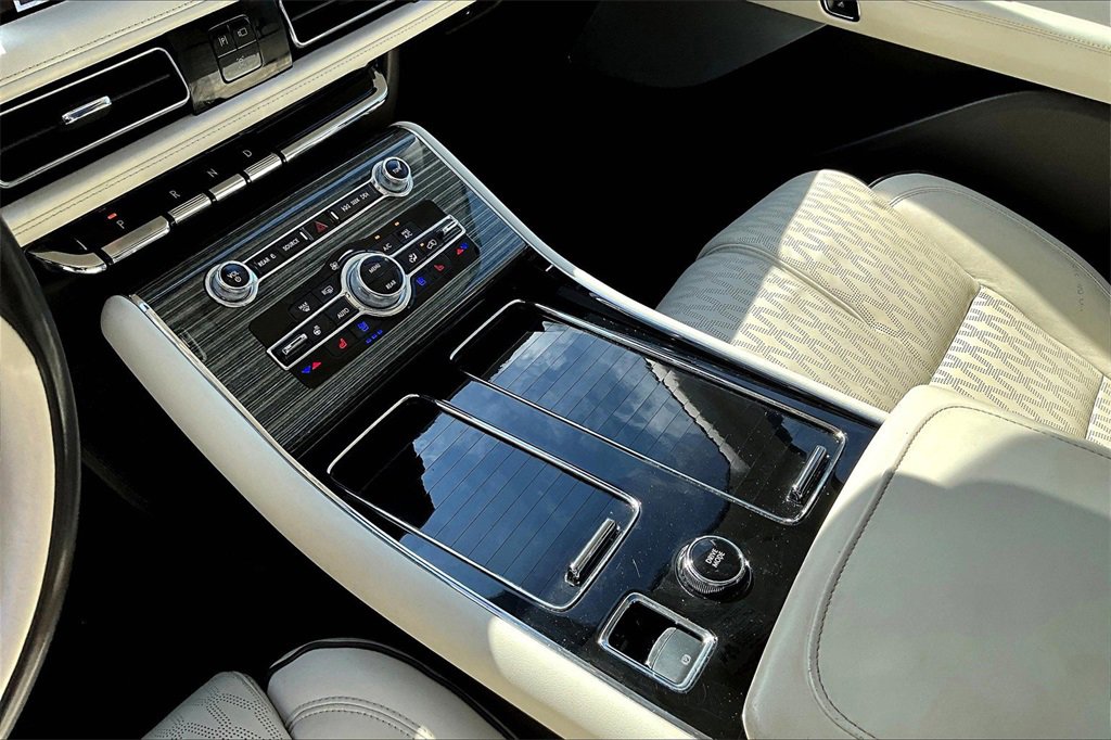 Used 2022 Lincoln Aviator Black Label w/ Dynamic Handling Package image 14