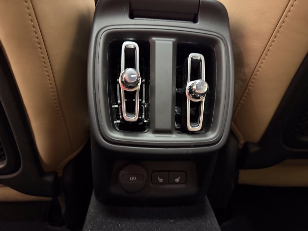 Used 2021 Polestar Polestar 2 AWD/4WD image 33