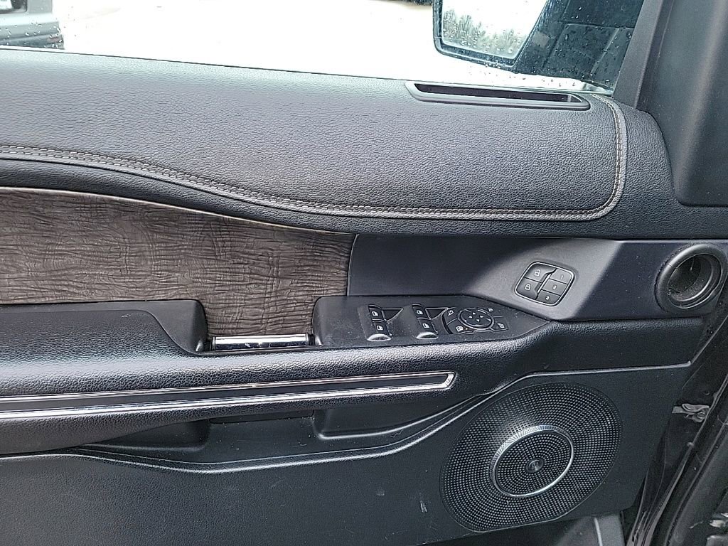 Used 2020 Ford Expedition Max Limited image 33