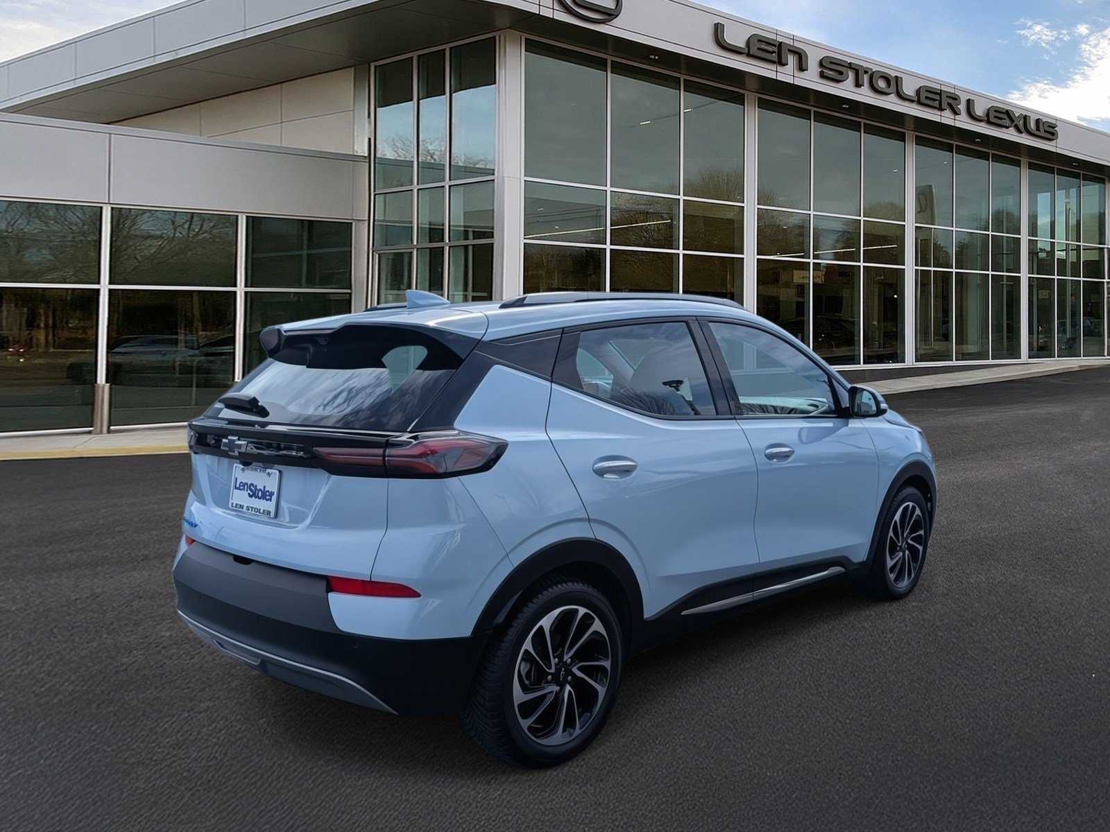 Used 2023 Chevrolet Bolt EUV Premier image 3