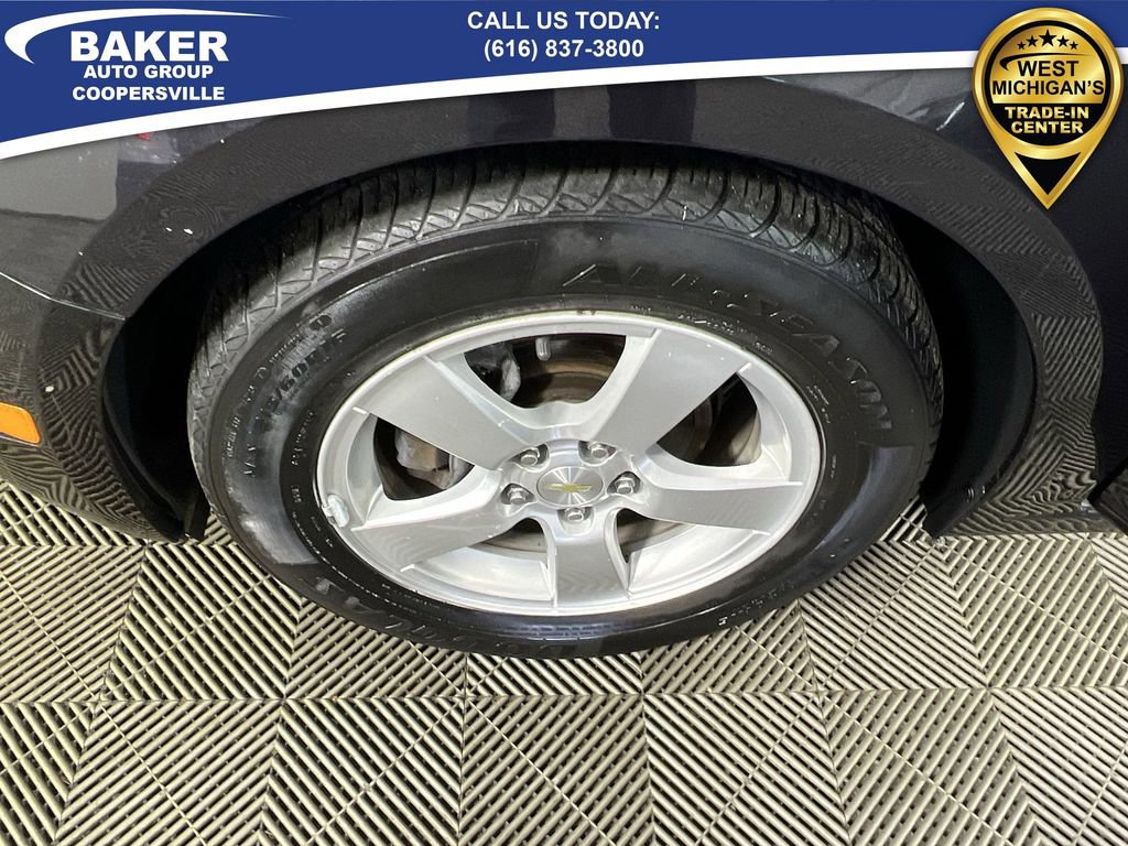 Used 2015 Chevrolet Cruze LT w/ Sun And Sound Package image 29