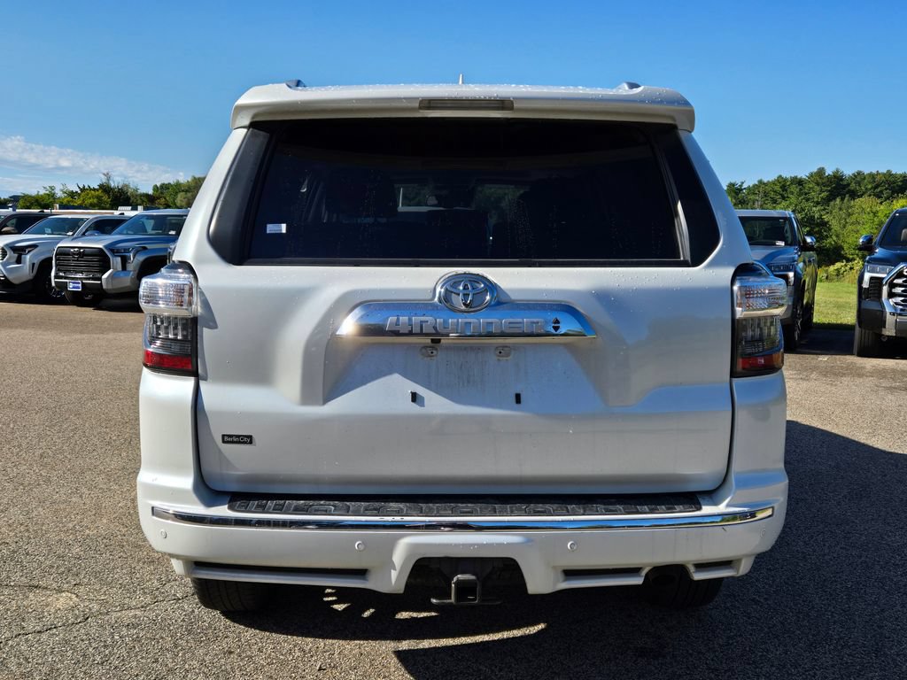 Used 2024 Toyota 4Runner Limited AWD/4WD image 4