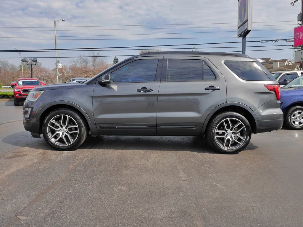 Used 2017 Ford Explorer Sport w/ Equipment Group 401A image 8