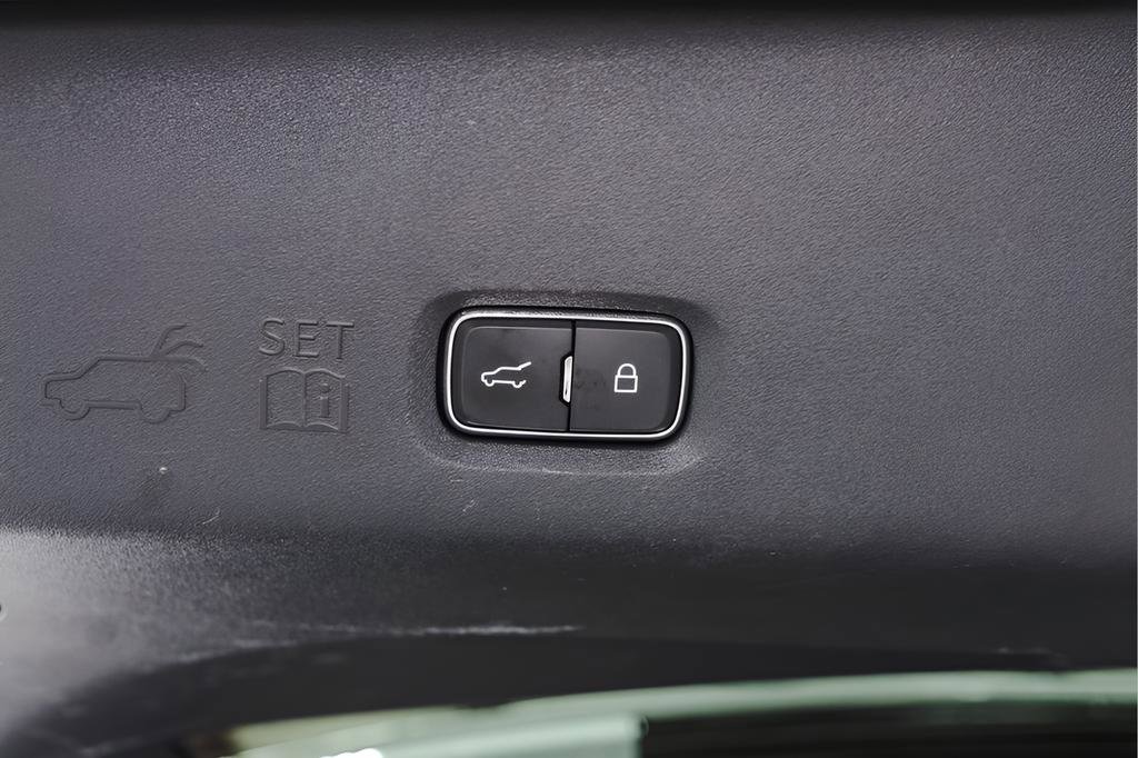 Used 2025 Ford Expedition Max Active AWD/4WD image 43