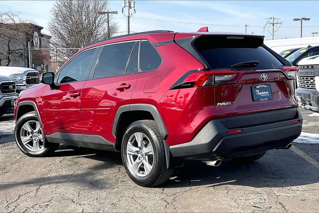 Used 2022 Toyota RAV4 XLE image 9