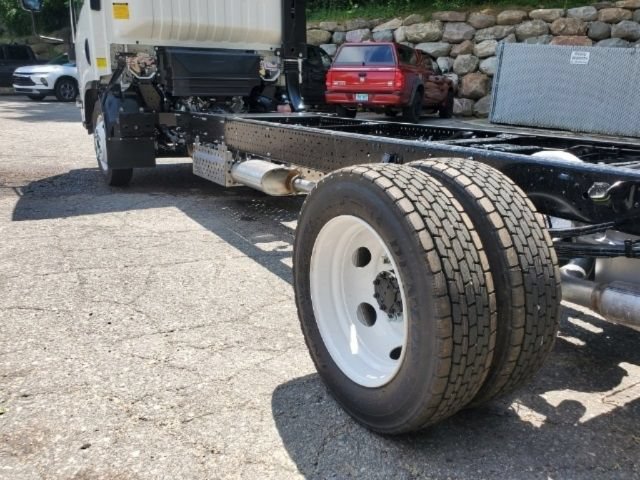 New 2025 Chevrolet Low Cab Forward RWD image 5