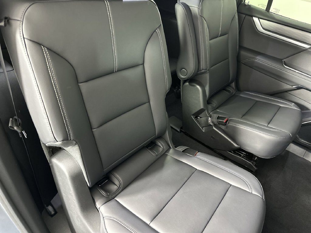 New 2027 GMC Acadia Elevation w/ Elevation Premium Package FWD image 29