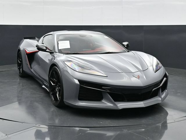 Used 2025 Chevrolet Corvette Z06 w/ Stealth Interior Trim Package RWD image 4