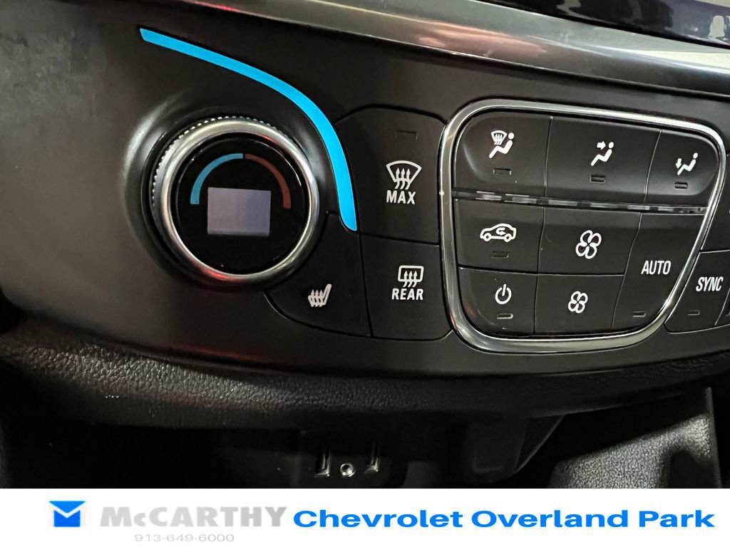 Used 2021 Chevrolet Traverse LT image 22