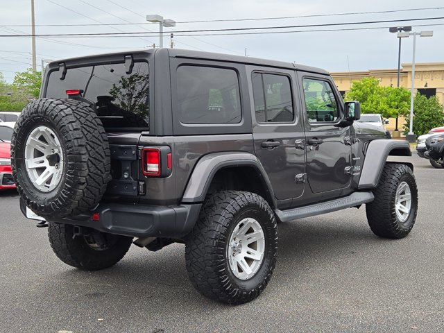 Used 2018 Jeep Wrangler Unlimited Sahara w/ Cold Weather Group AWD/4WD image 5