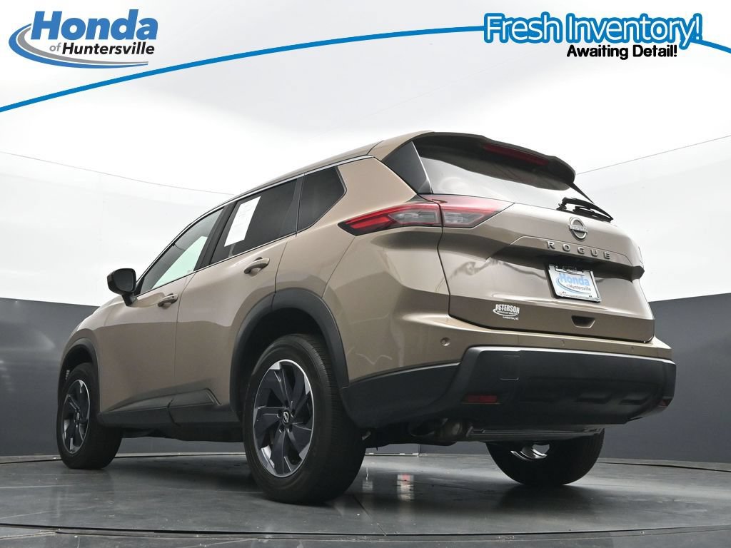 Used 2025 Nissan Rogue SV FWD image 27
