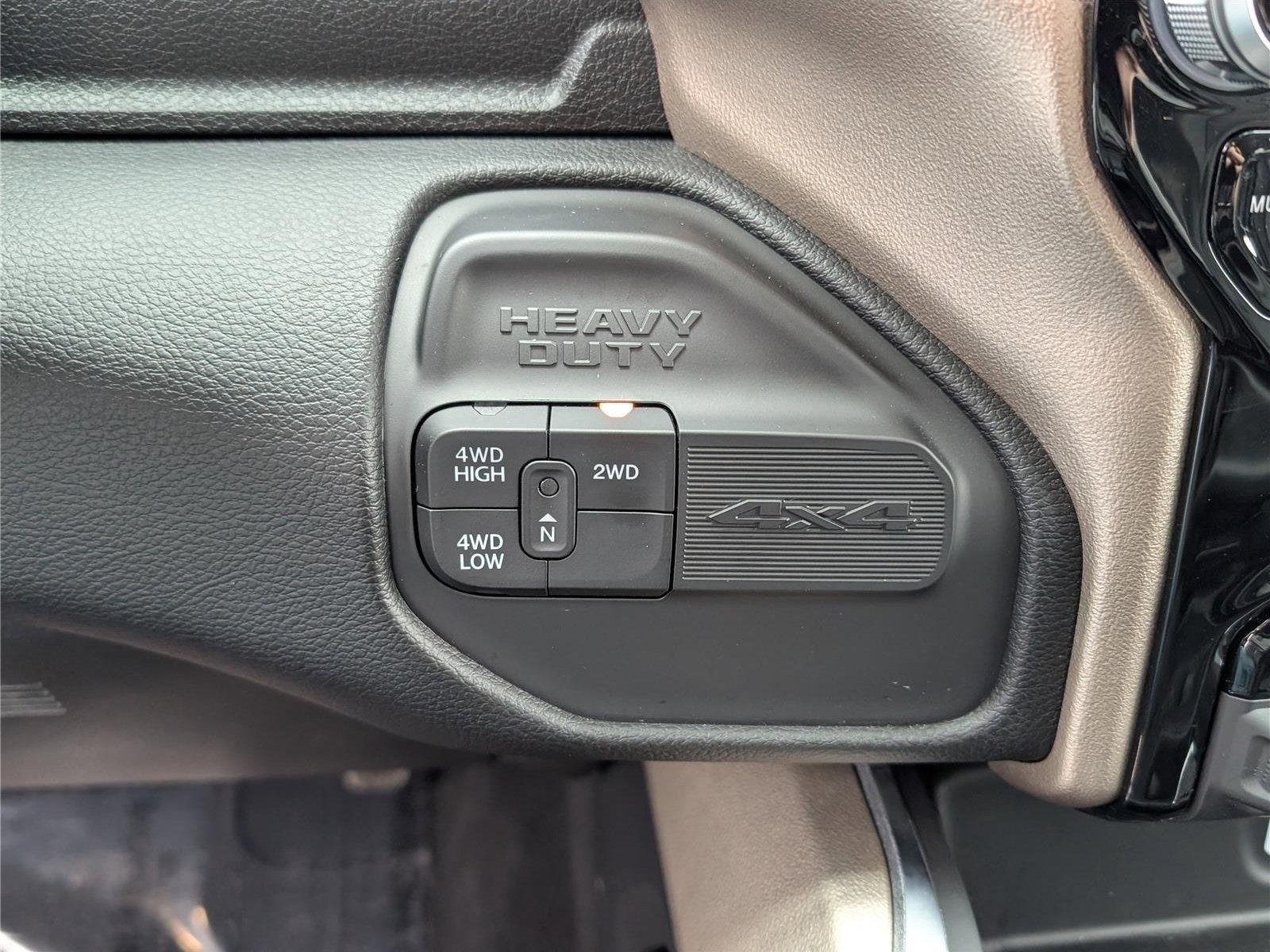 Used 2024 RAM 2500 Laramie w/ Chrome Bumper Package AWD/4WD image 26