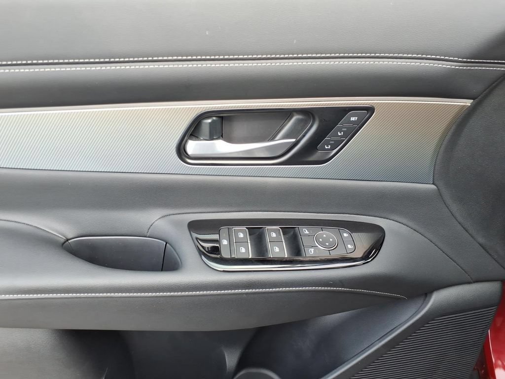 Certified 2025 Nissan Murano SL w/ Cargo Package AWD/4WD image 3