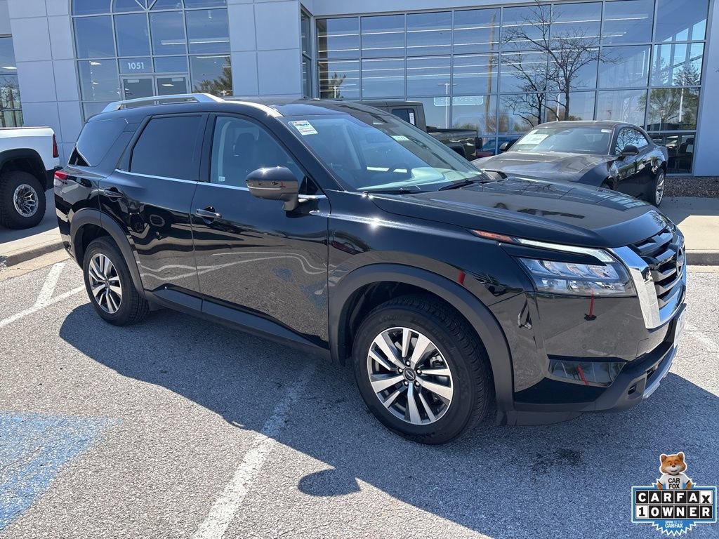 Used 2025 Nissan Pathfinder SL FWD image 36