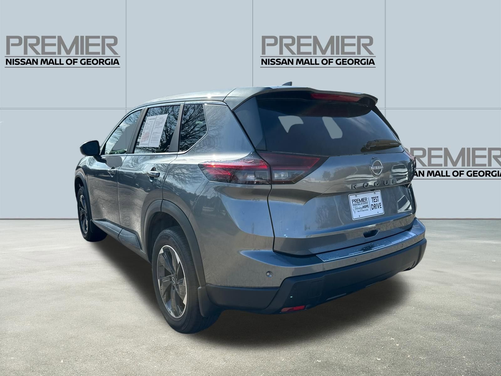 Used 2026 Nissan Rogue SV image 7