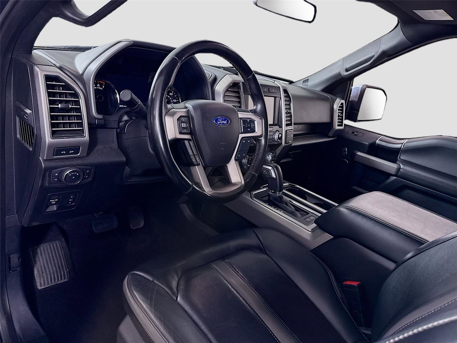 Used 2020 Ford F150 Platinum w/ Equipment Group 701A Luxury AWD/4WD image 3