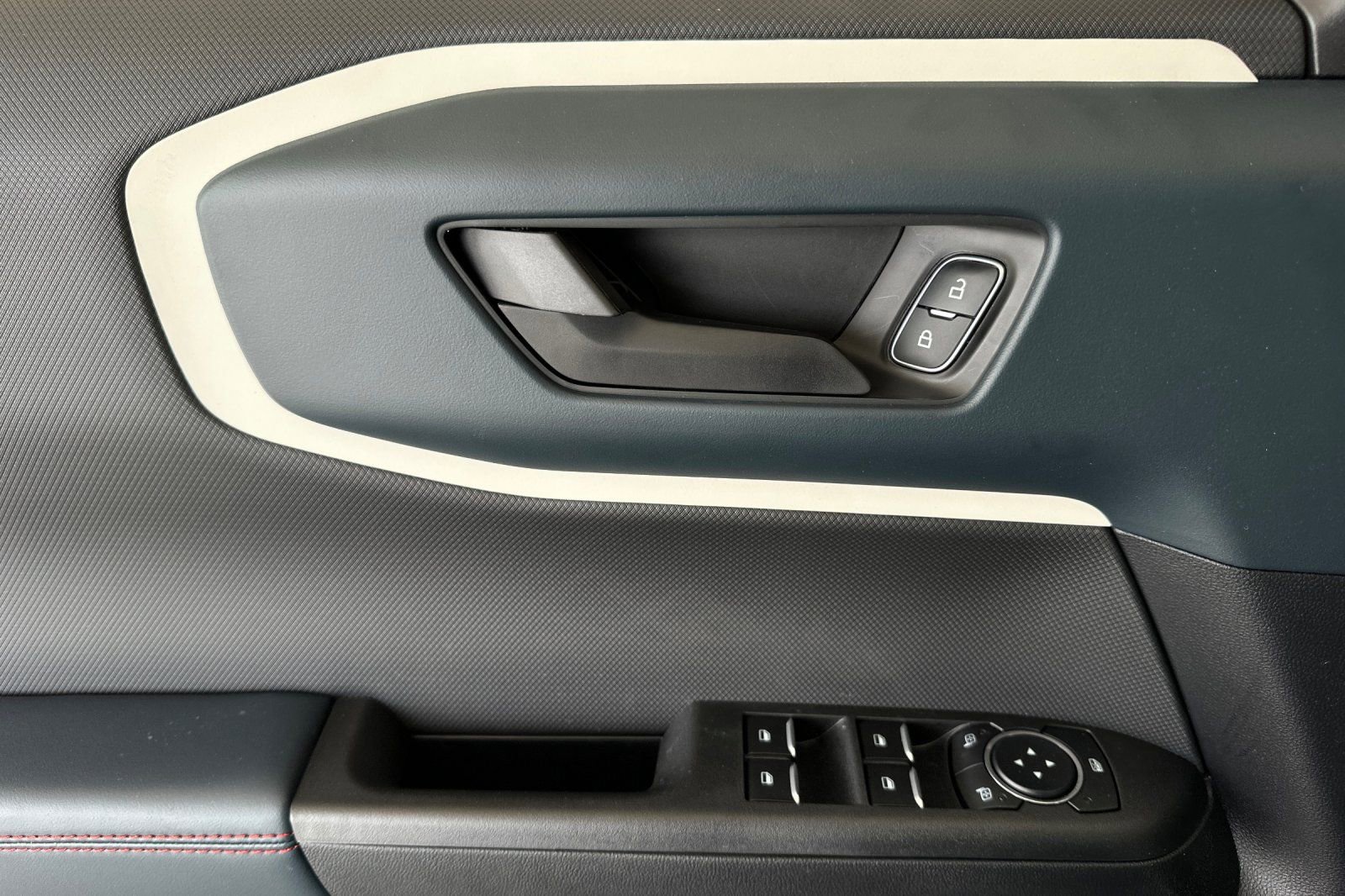 New 2025 Ford Bronco Sport Heritage AWD/4WD image 11