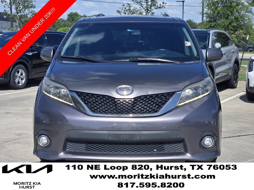 Used 2017 Toyota Sienna SE FWD image 11