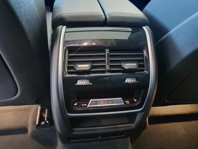 Used 2020 BMW X6 xDrive40i w/ M Sport Package image 23