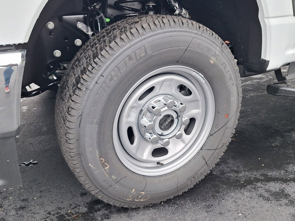 New 2026 Ford F250 XL image 28