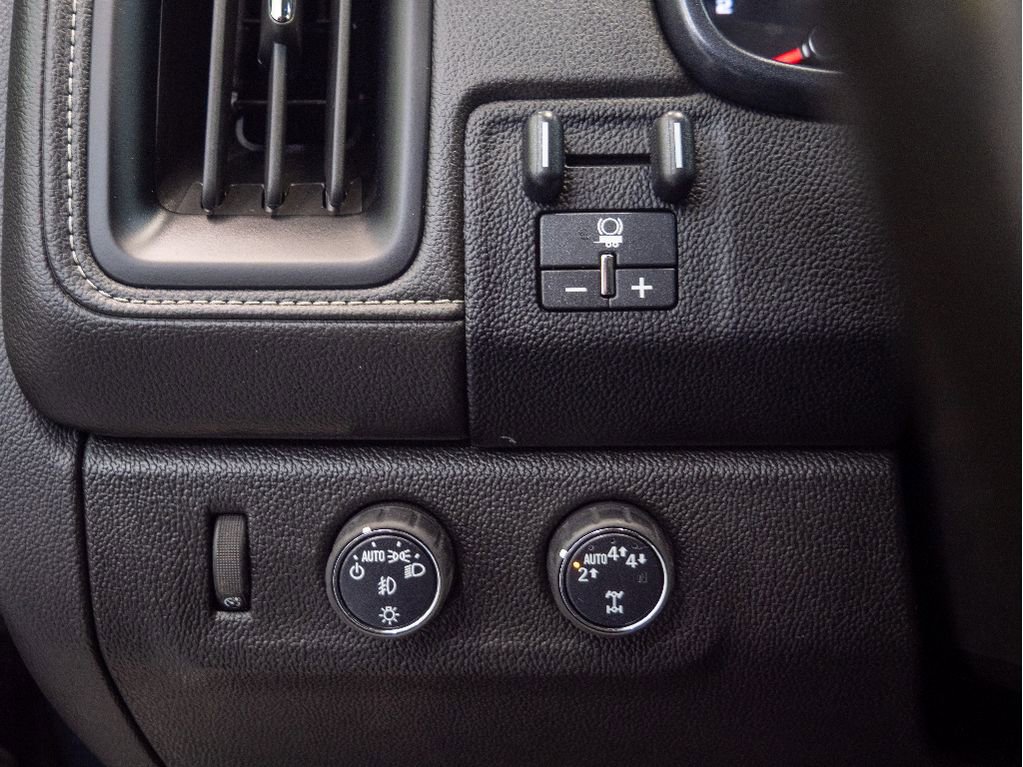 Used 2019 GMC Canyon Denali image 13