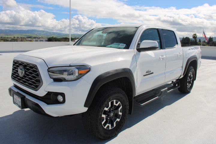 Certified 2023 Toyota Tacoma TRD Off-Road w/ Black Out Package (TMS) image 8