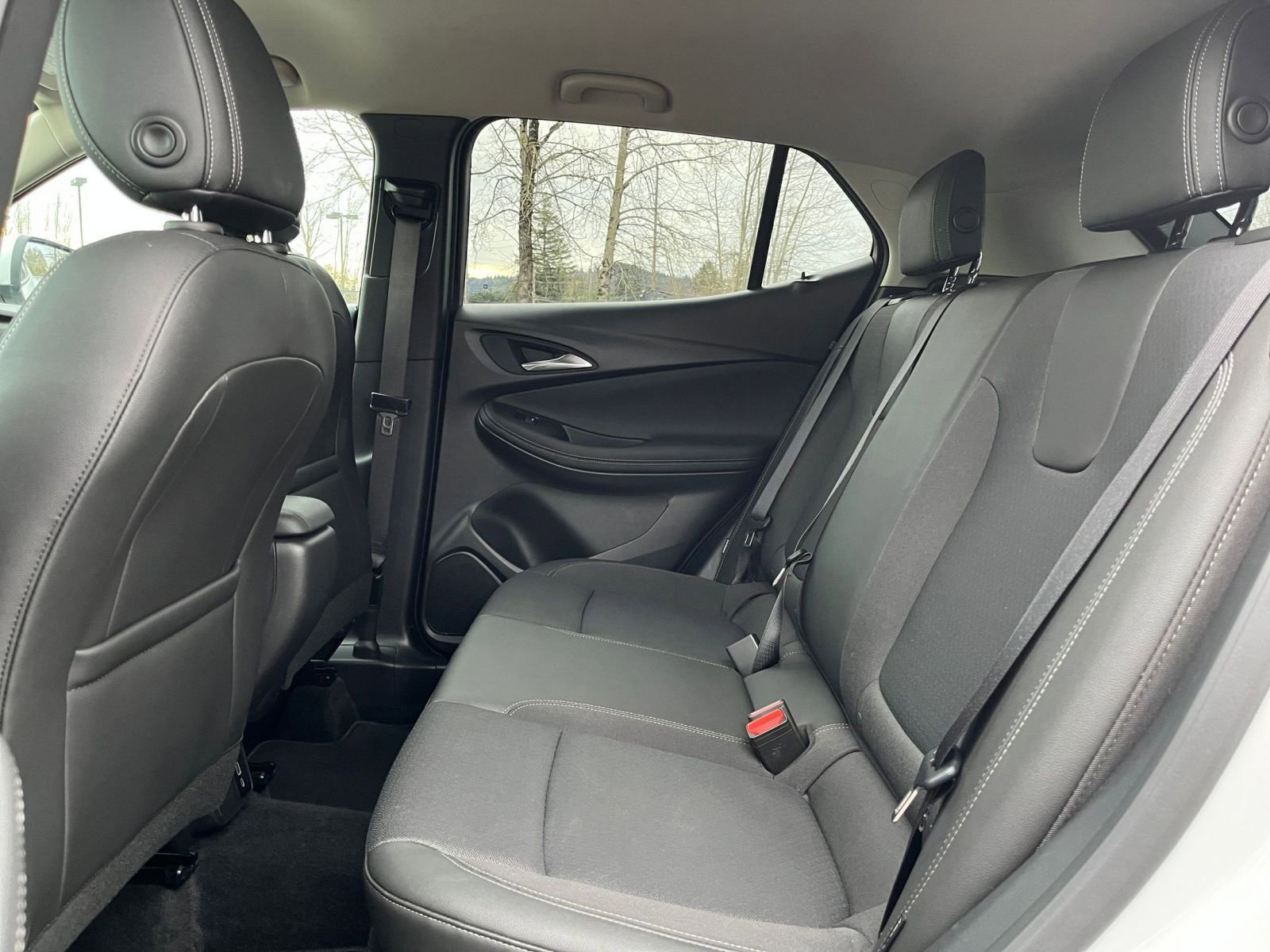 Used 2025 Buick Encore GX Preferred image 25