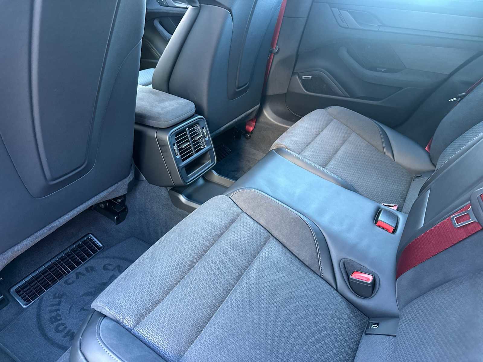 Certified 2025 Porsche Taycan GTS image 14