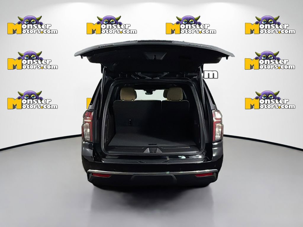 Used 2023 Chevrolet Suburban Premier w/ Premium Package image 27