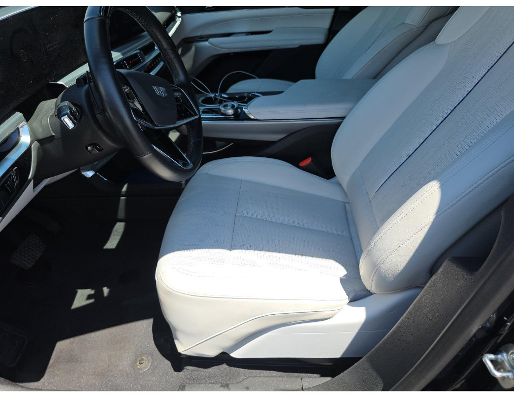 Used 2024 Cadillac Lyriq Sport AWD/4WD image 5