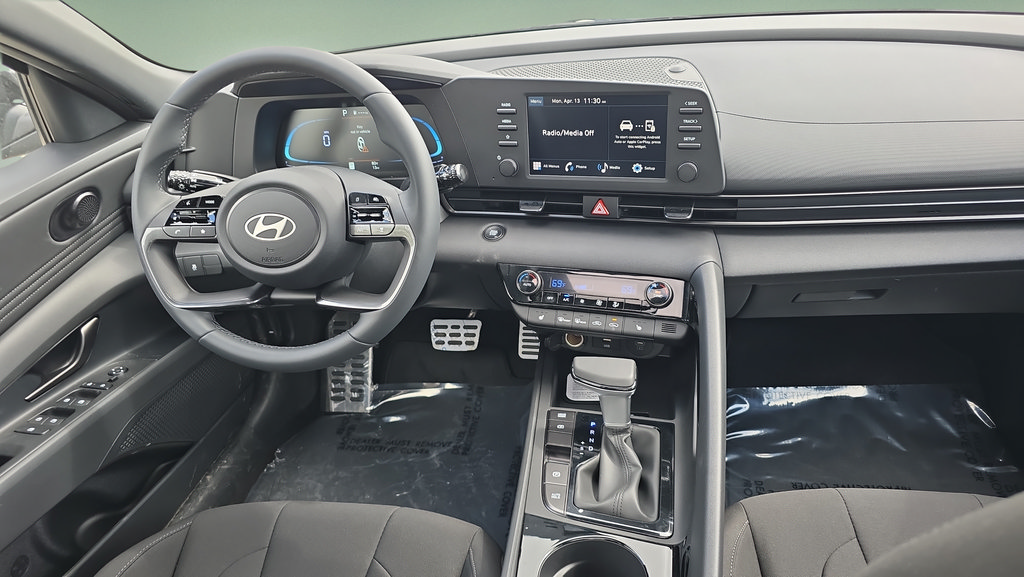 New 2026 Hyundai Elantra SEL Sport Premium FWD image 11