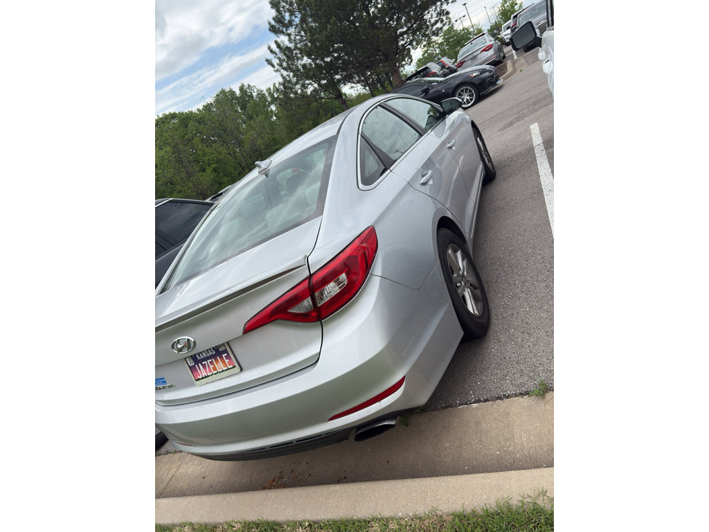 Used 2015 Hyundai Sonata SE FWD image 7