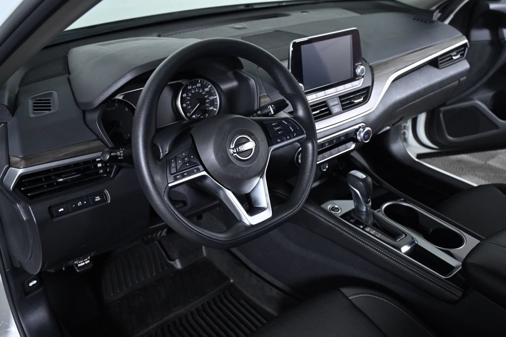 Certified 2023 Nissan Altima 2.5 SV FWD image 11