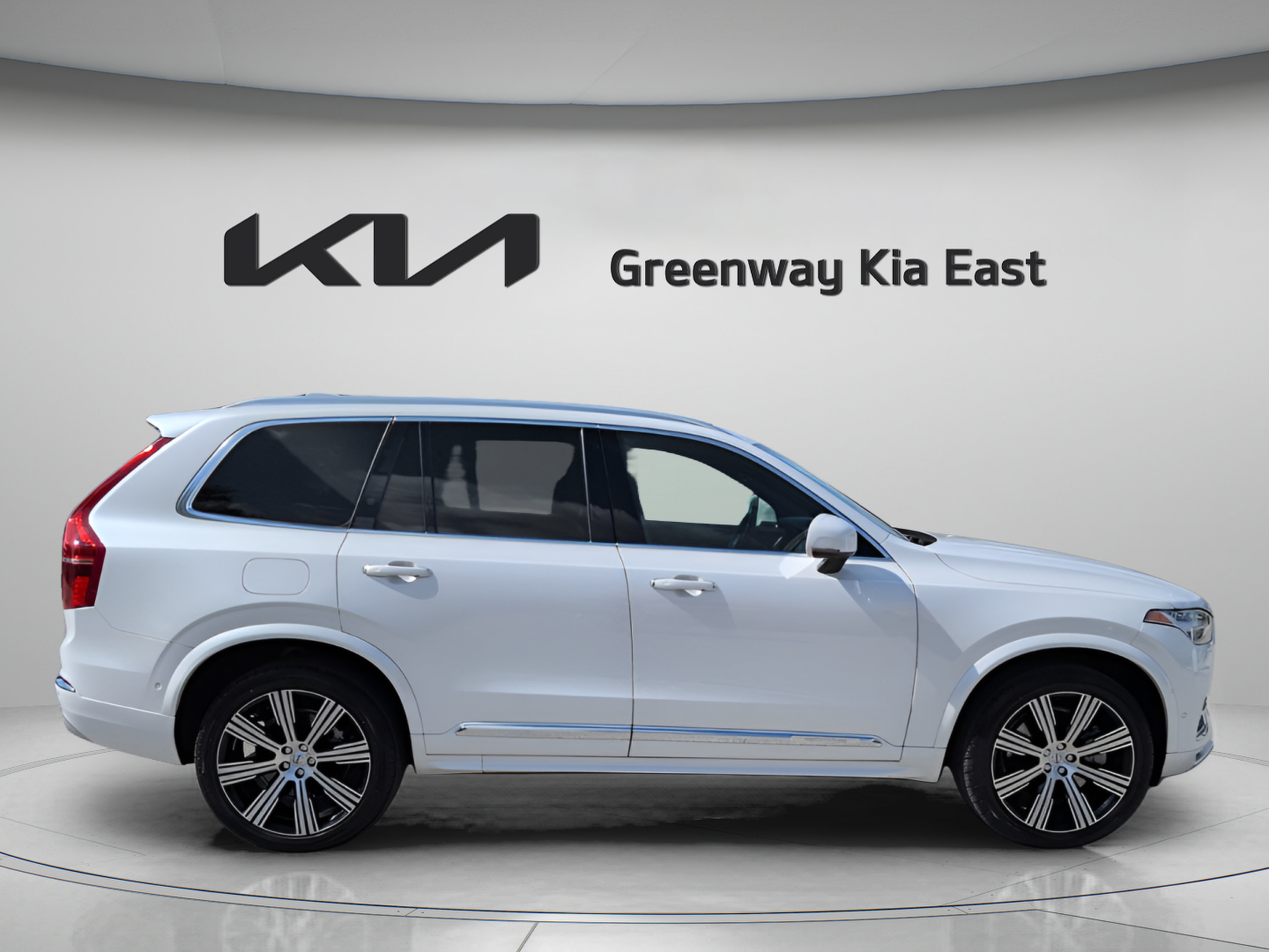 Used 2022 Volvo XC90 T8 Inscription w/ Advanced Package AWD/4WD image 5