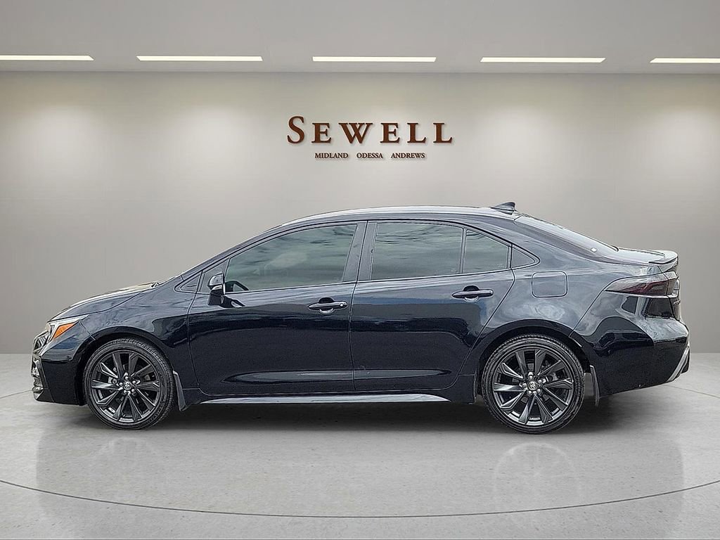 Used 2024 Toyota Corolla SE FWD image 2