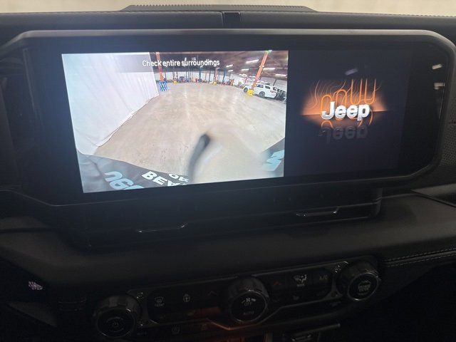 New 2025 Jeep Wrangler Unlimited Rubicon image 28