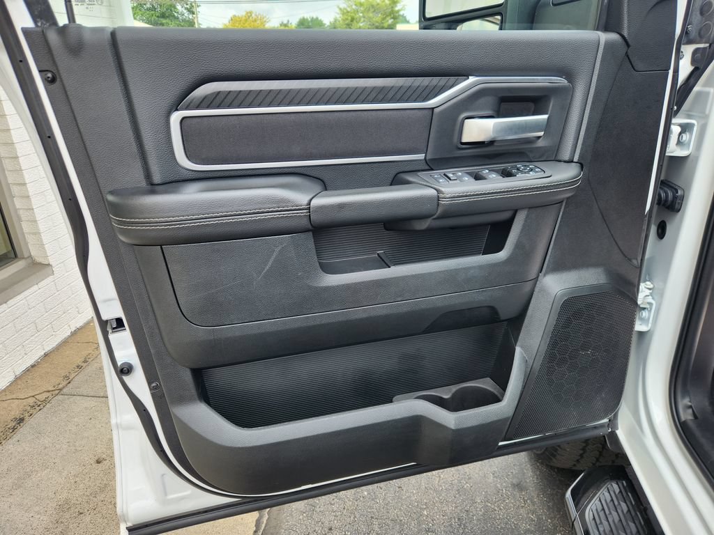 Used 2025 RAM 2500 Big Horn AWD/4WD image 23