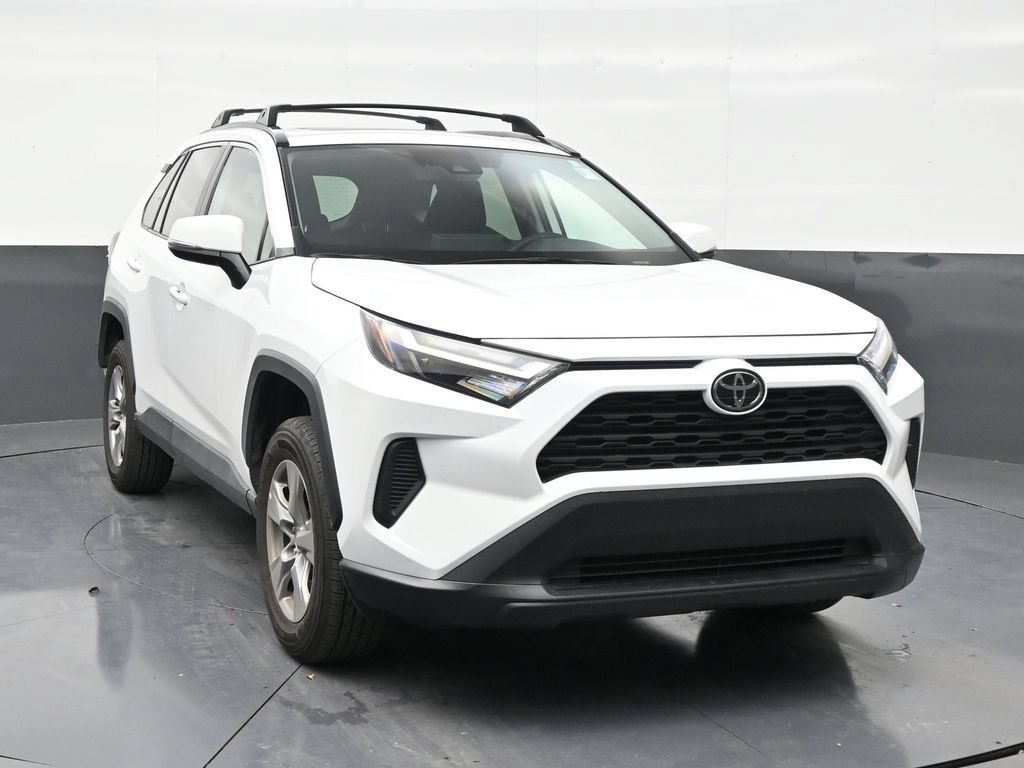 Used 2025 Toyota RAV4 XLE w/ Convenience Package AWD/4WD image 7