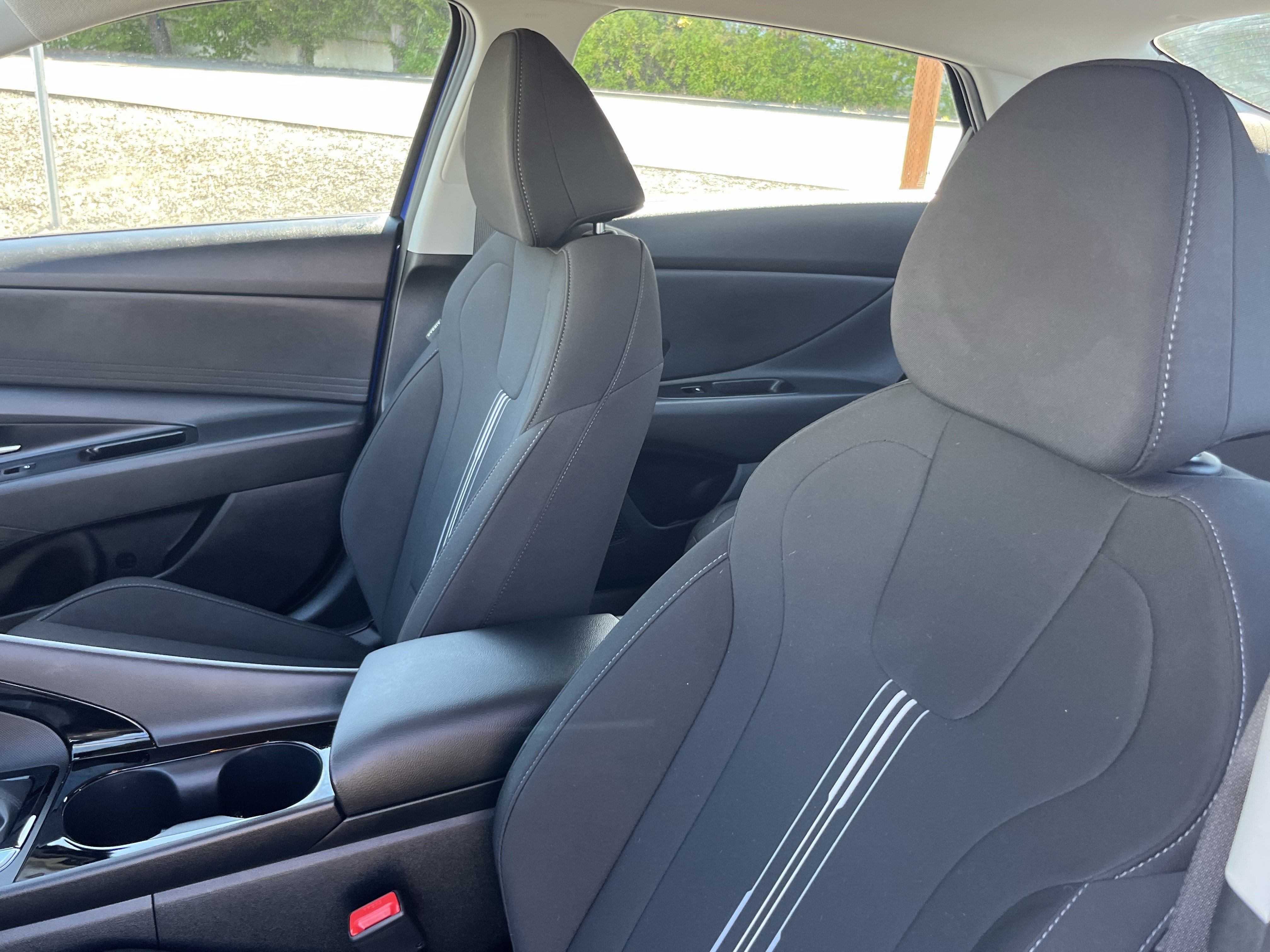 Certified 2025 Hyundai Elantra Hybrid FWD image 18