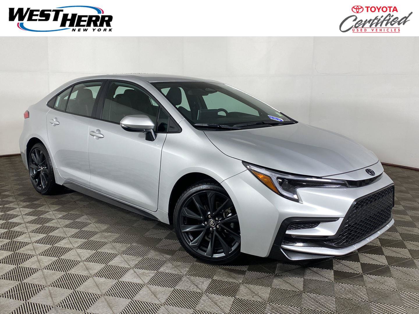 Used 2026 Toyota Corolla SE w/ SE Package