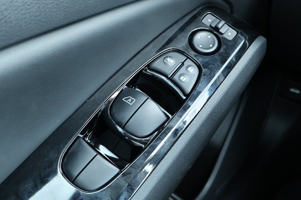 New 2025 Nissan Altima 2.5 SR image 14