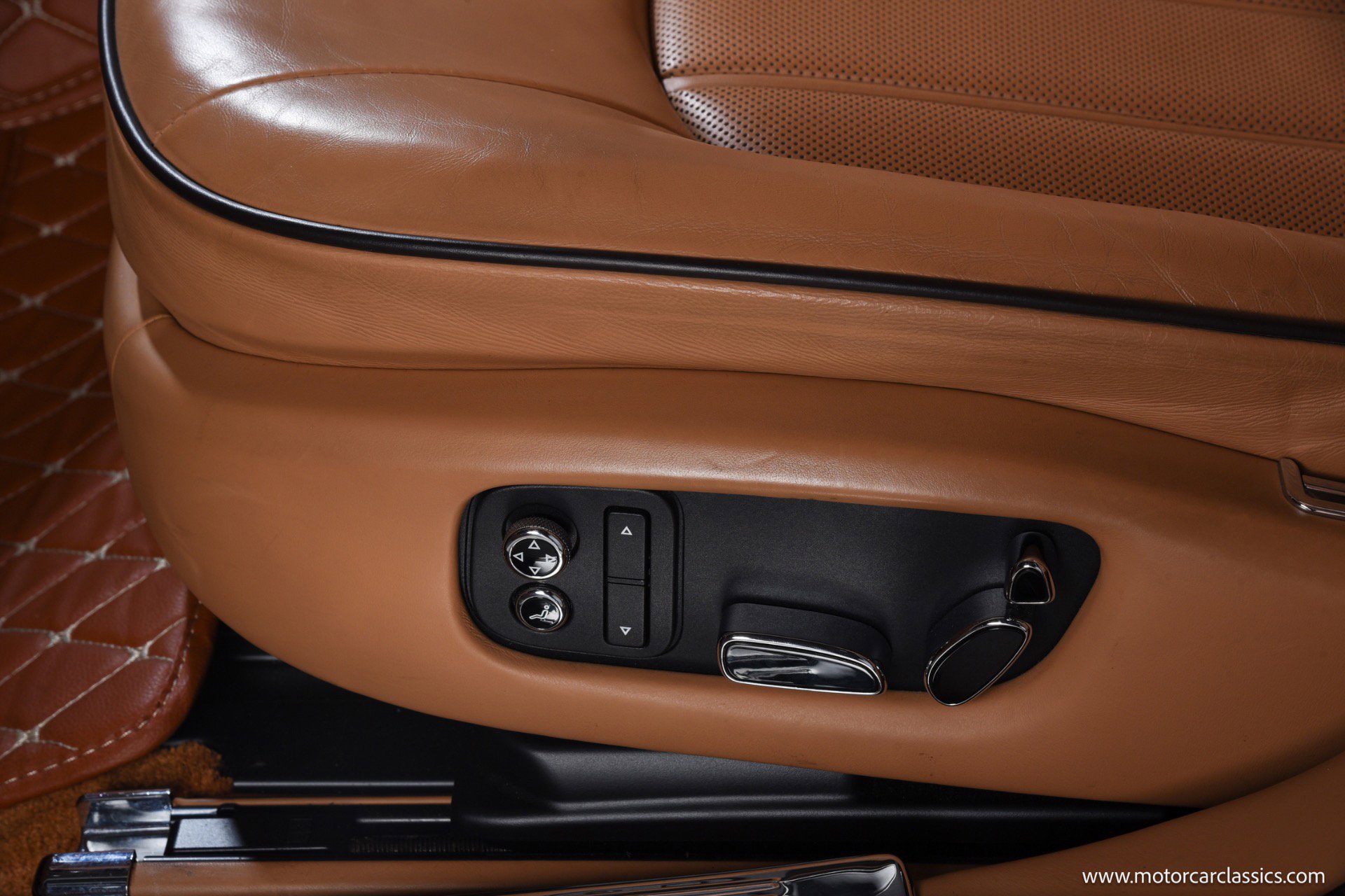 Used 2012 Bentley Mulsanne RWD image 29