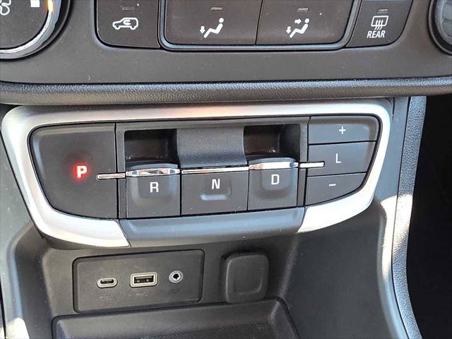 Used 2024 GMC Terrain SLE AWD/4WD image 32