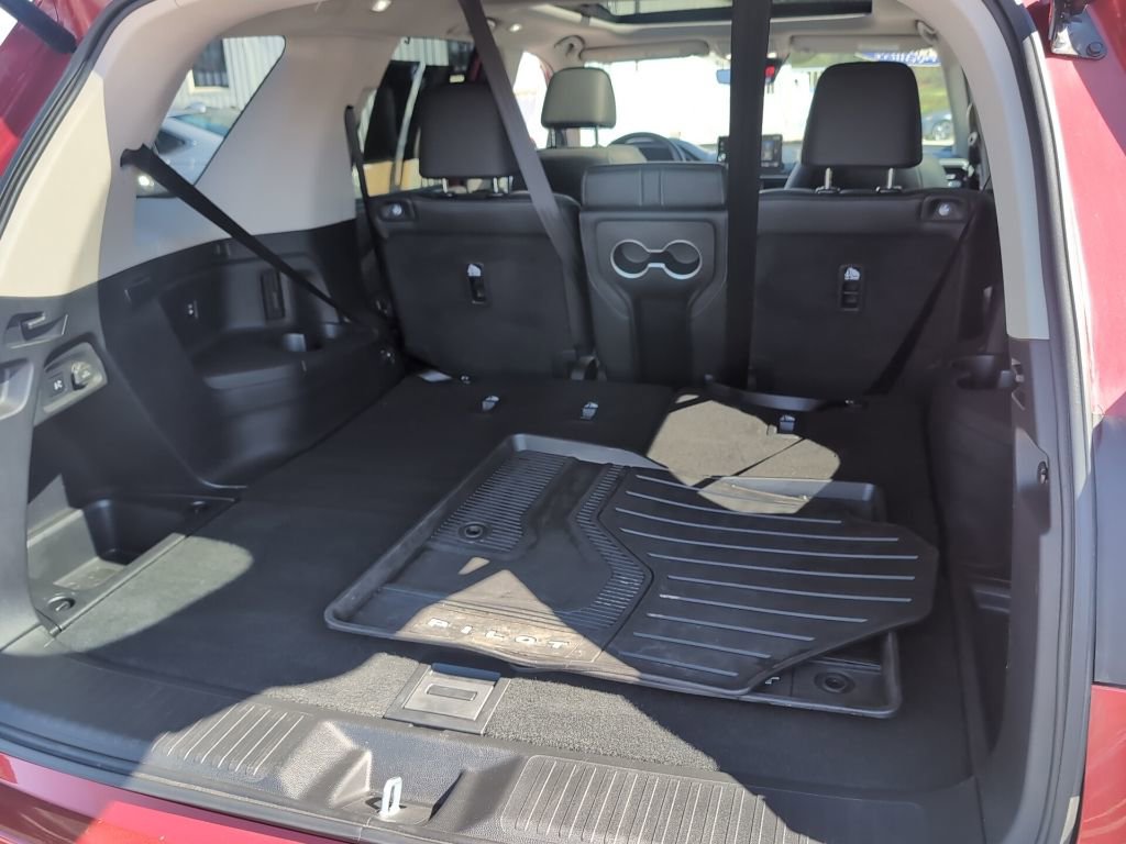 Certified 2025 Honda Pilot Touring image 12
