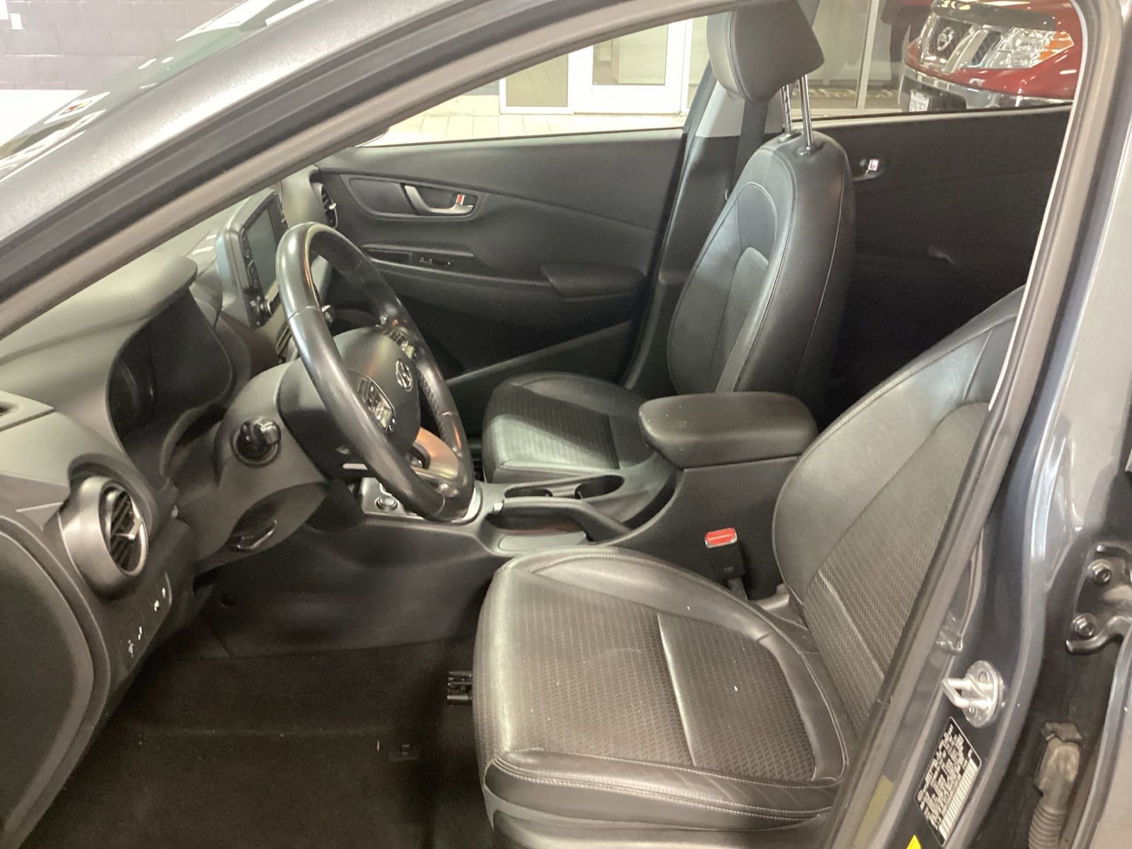 Used 2019 Hyundai Kona Limited FWD image 15