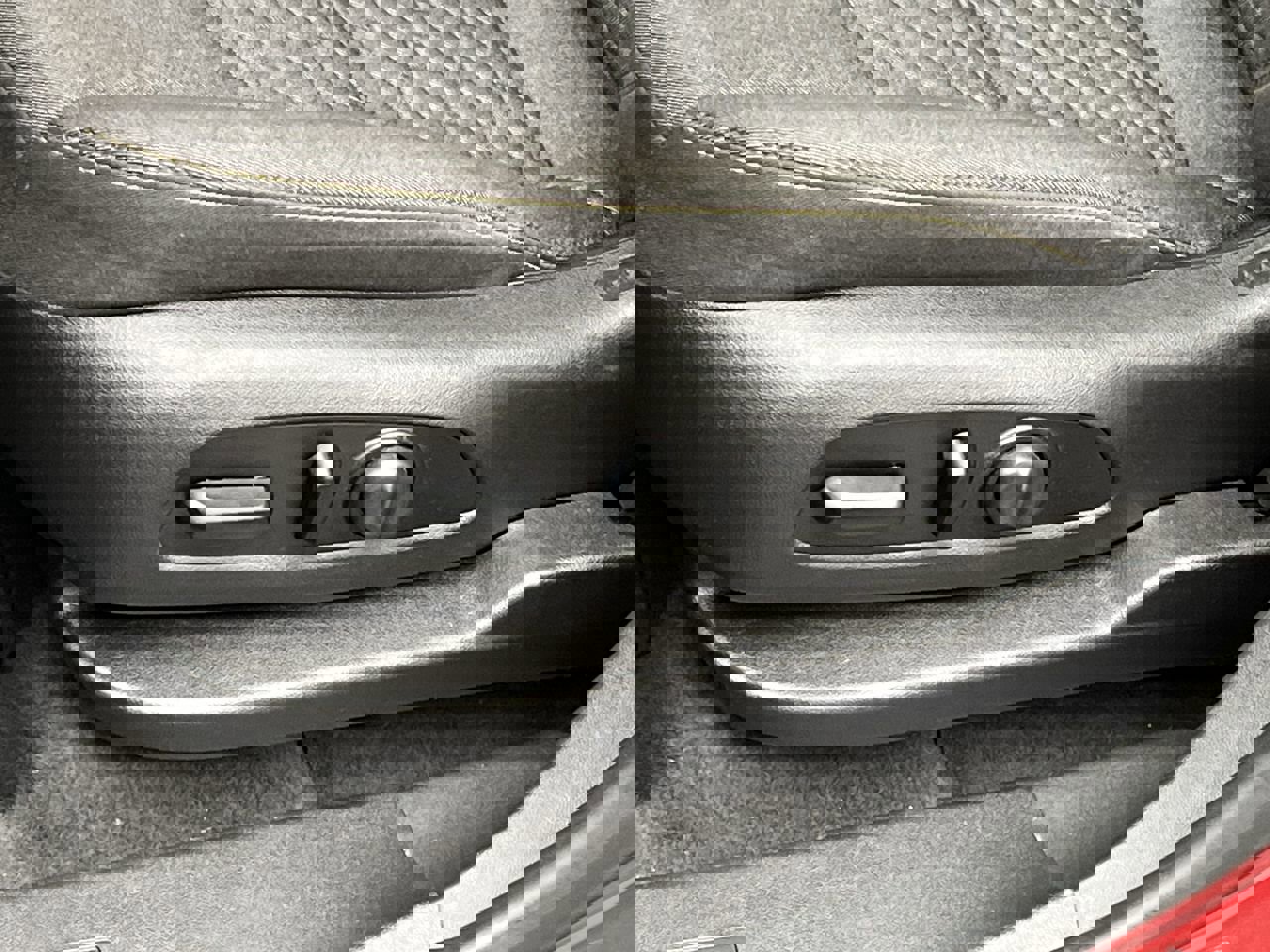 Used 2019 Chevrolet Equinox LT AWD/4WD image 9