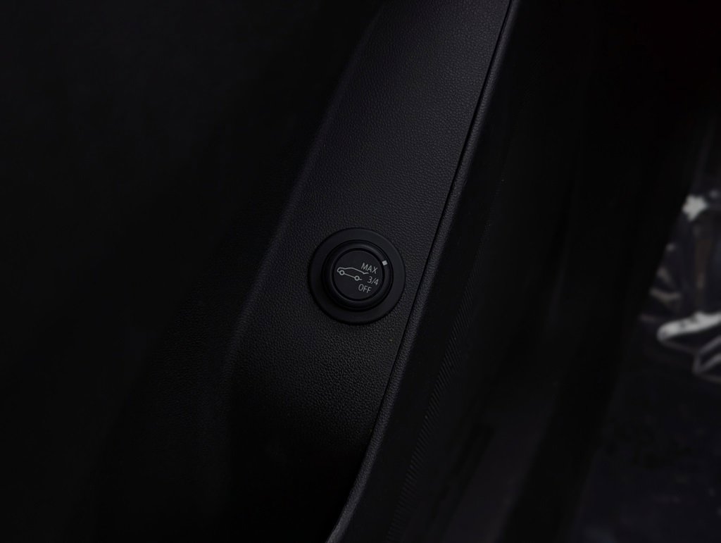 Used 2022 Chevrolet Equinox RS image 42